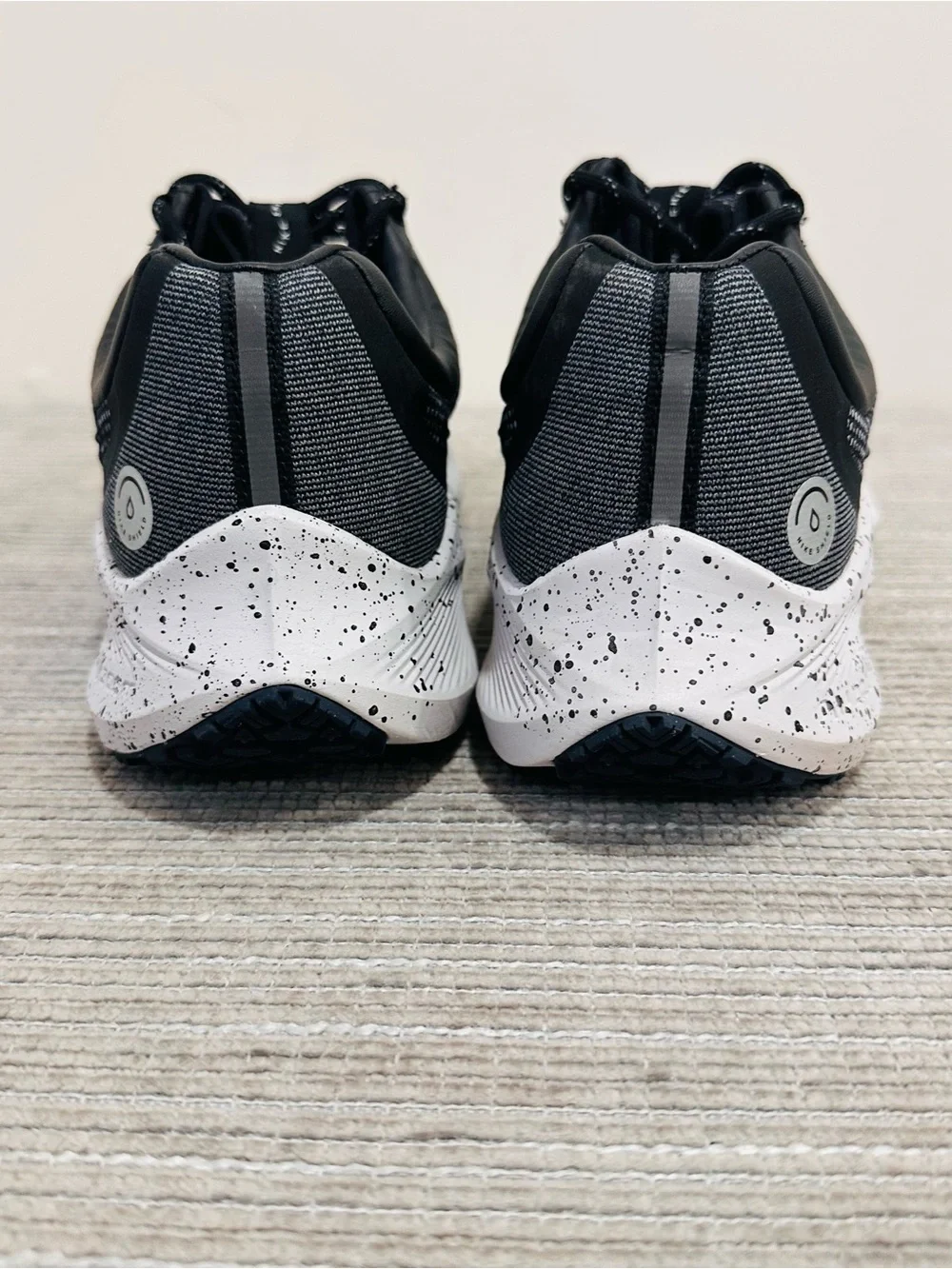 Nike Zoom Winflo 8 Shield Running Shoes Black (DC3730-001) Women’s Size 9US